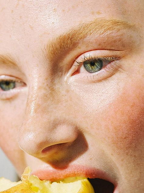 Как быстро осветлить кожу лица после загара